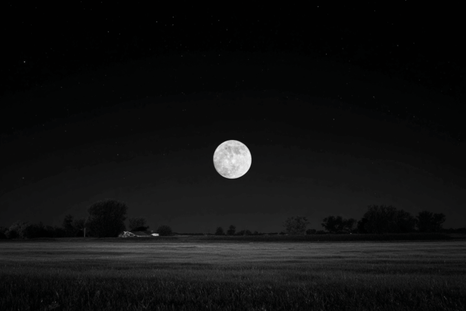 Full moon in the midwest